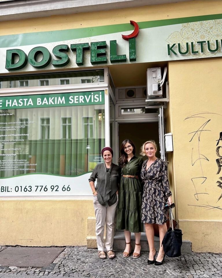 „Vielfalt unternimmt“-Preisvergabe an Dosteli GmbH