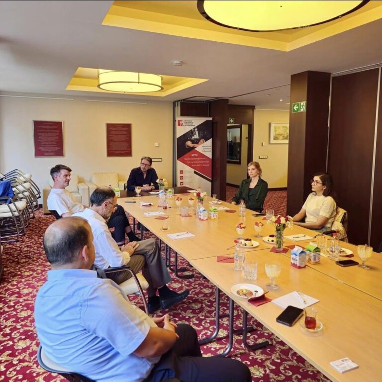 Mit Berliner Wirtschaftsgesprächen zu Besuch bei NETU