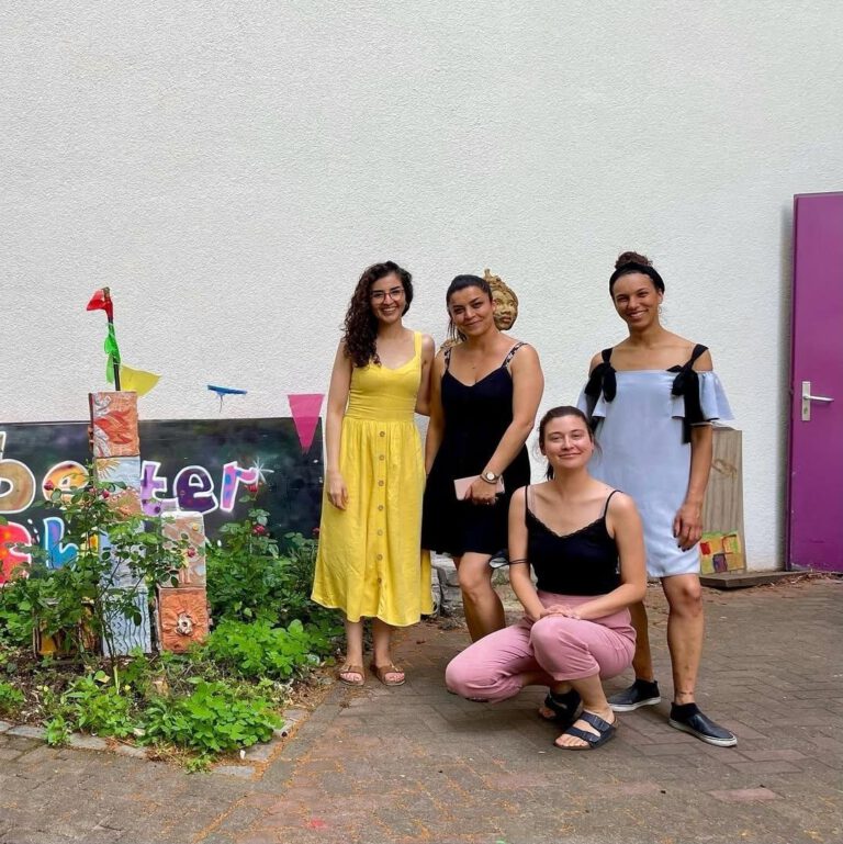 Zu Besuch bei Mädea