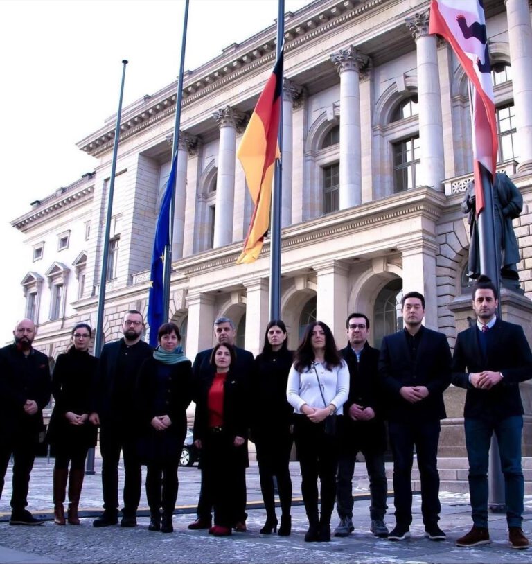 Erdbebenopfer Solidarität im Abgeordnetenhaus